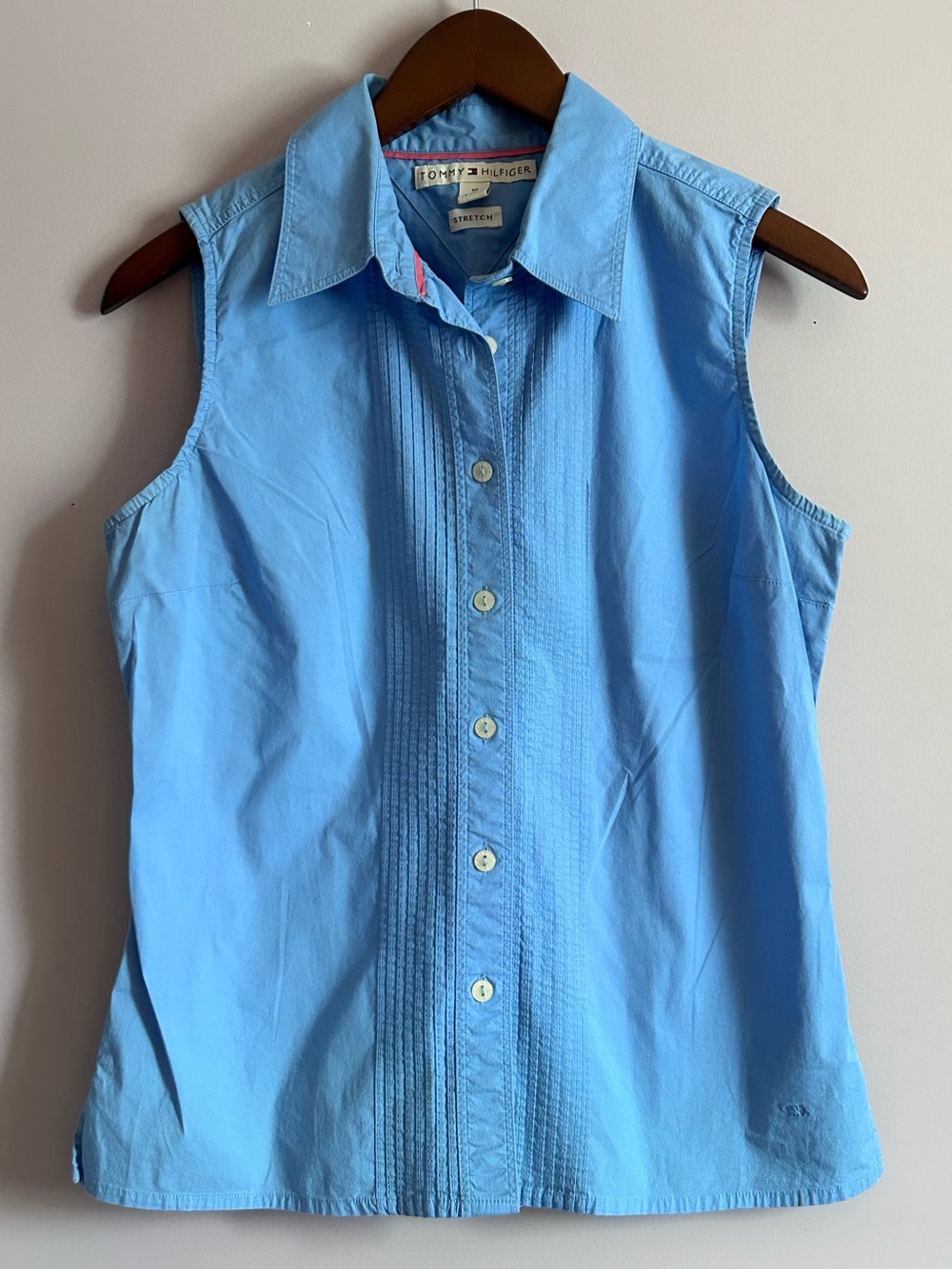 Tommy Hilfiger Light Blue Sleeveless Button Down Blouse Size 10